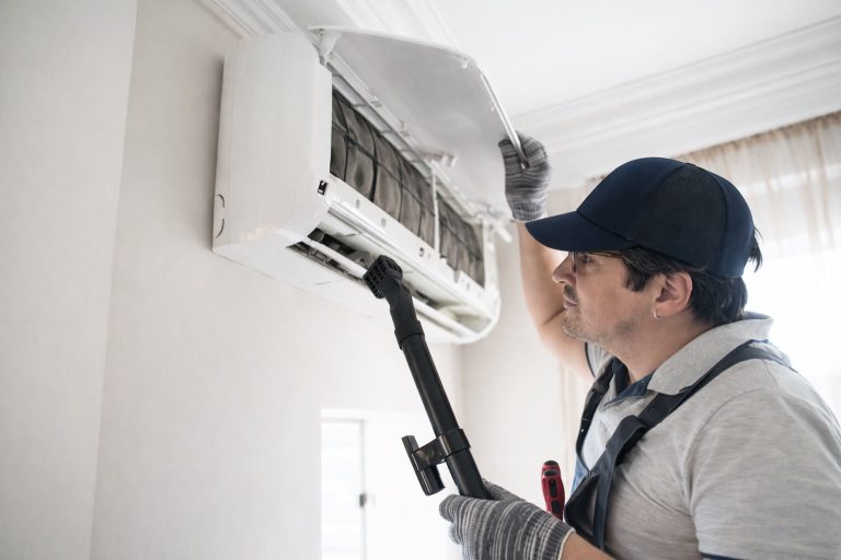 Vệ sinh máy lạnh